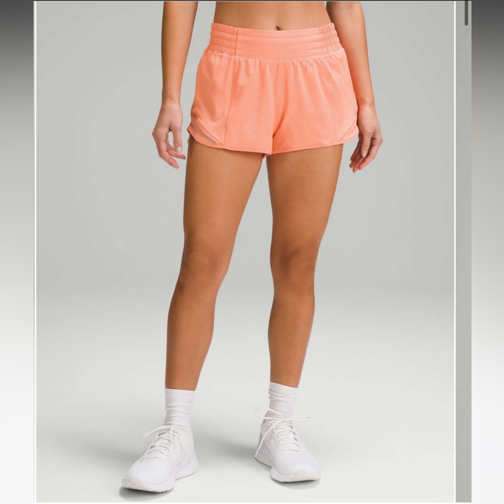 NWT LuluLemon Hotty Hot High Rise Shorts 4 inch inseam size 8